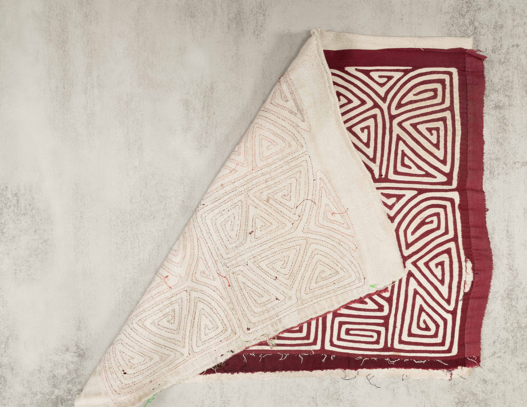 Vintage Maroon And White Classic Design Mola