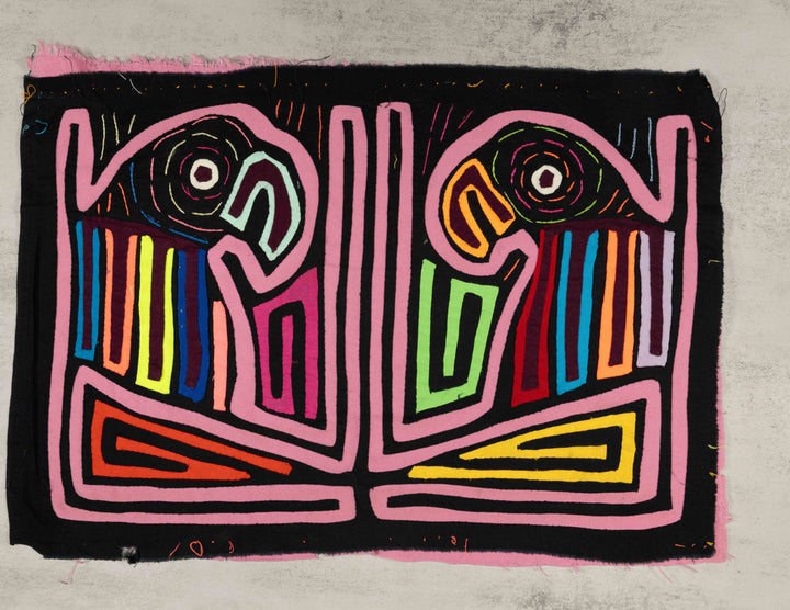 Black And Pink Gossip Bird Mola