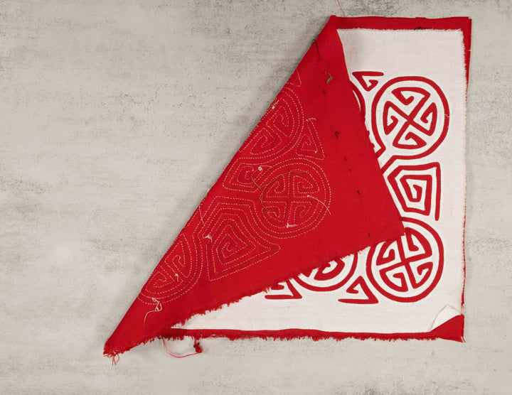 Red And White Pickup Jacks Mola