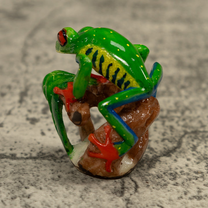 Green Yellow And Red Tree Frog Tagua Carving