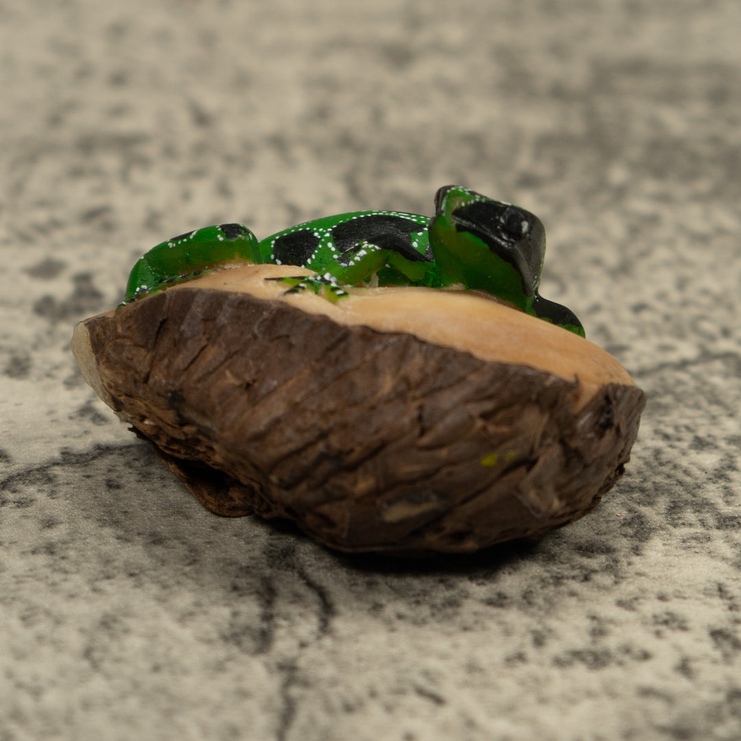 Black Green And White Frog Tagua Carving