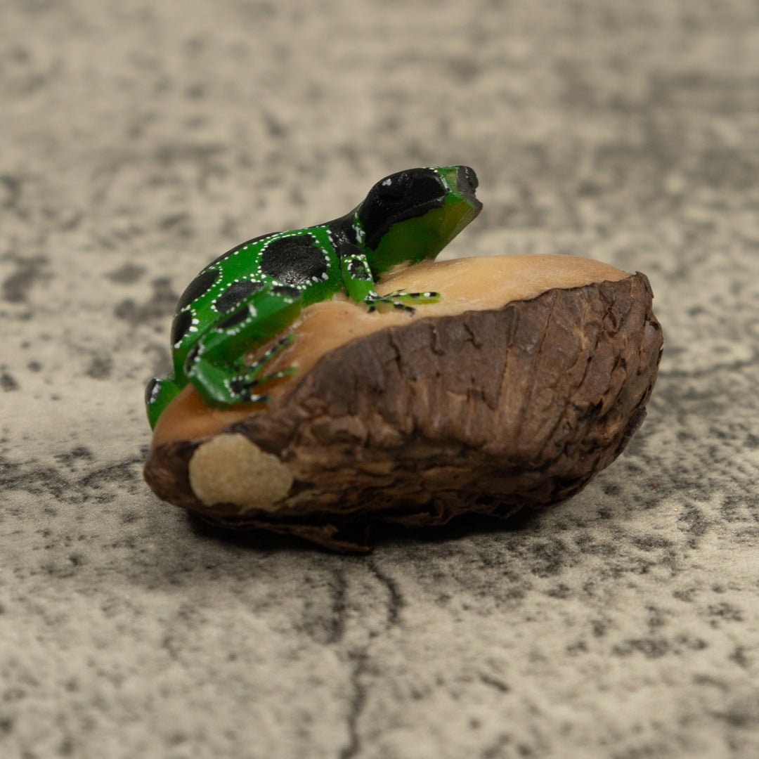 Black Green And White Frog Tagua Carving