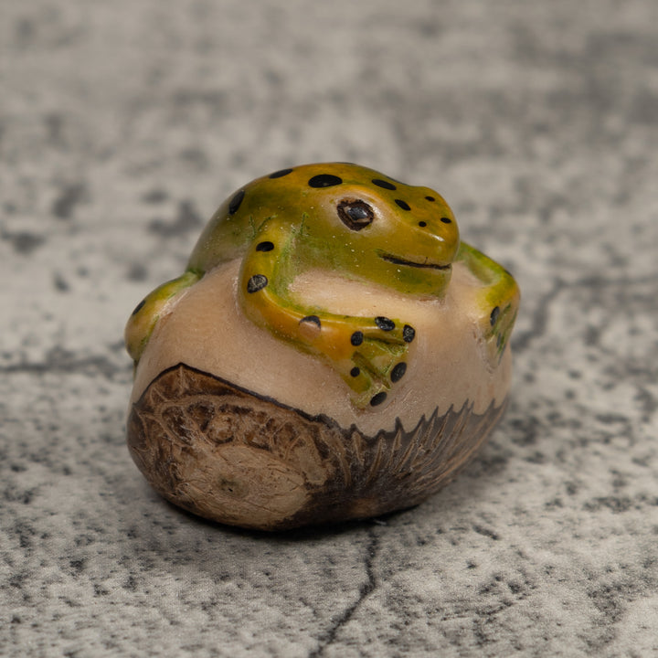 Vintage green spotted Frog Tagua Carving