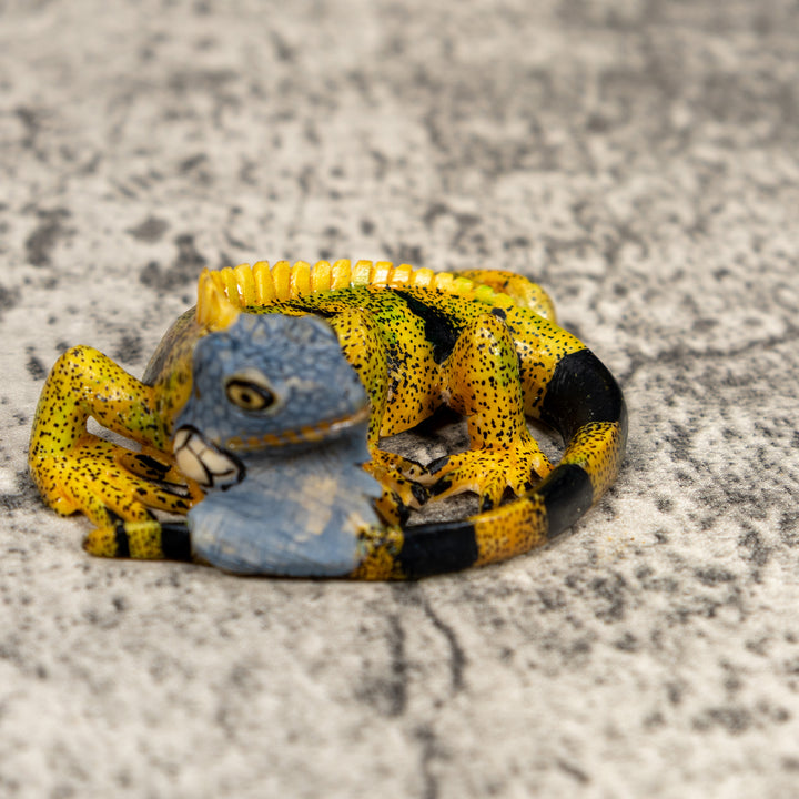 Brown Iguana Lizard Pendant Tagua Carving