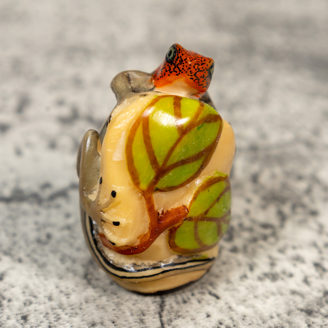 Redhead Gray Stripped Gecko Lizard Tagua Carving