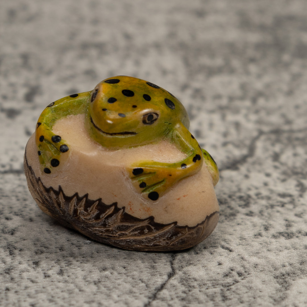 Vintage green spotted Frog Tagua Carving