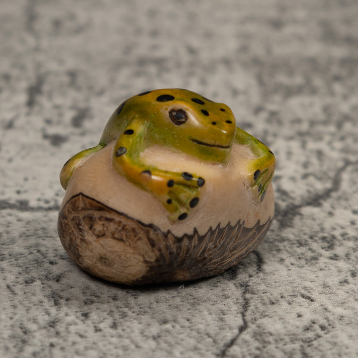 Vintage green spotted Frog Tagua Carving