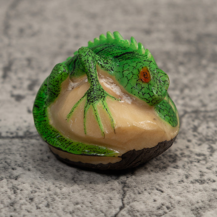 Vintage Iguana Lizard Reptile Tagua Carving