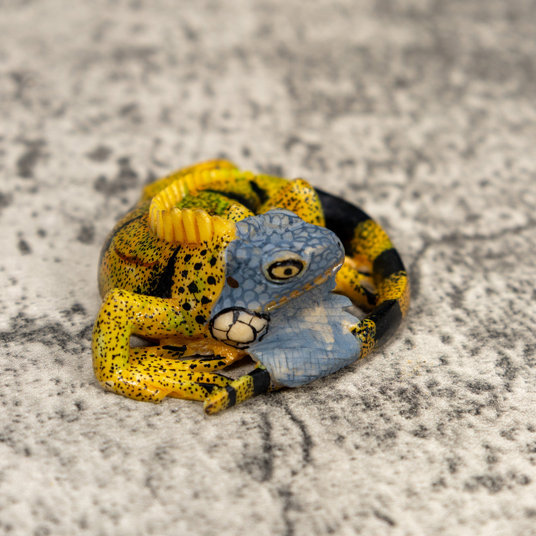 Brown Iguana Lizard Pendant Tagua Carving