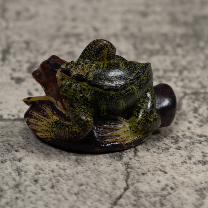 Vintage Black And Green Iguana Tagua Carving