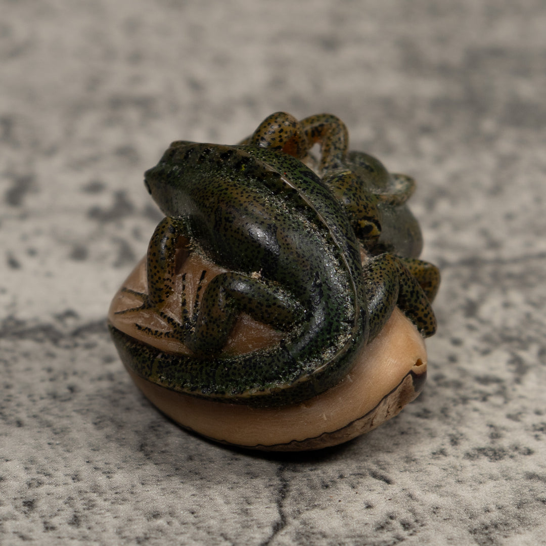 Vintage Green And Black Double Iguana Tagua Carving