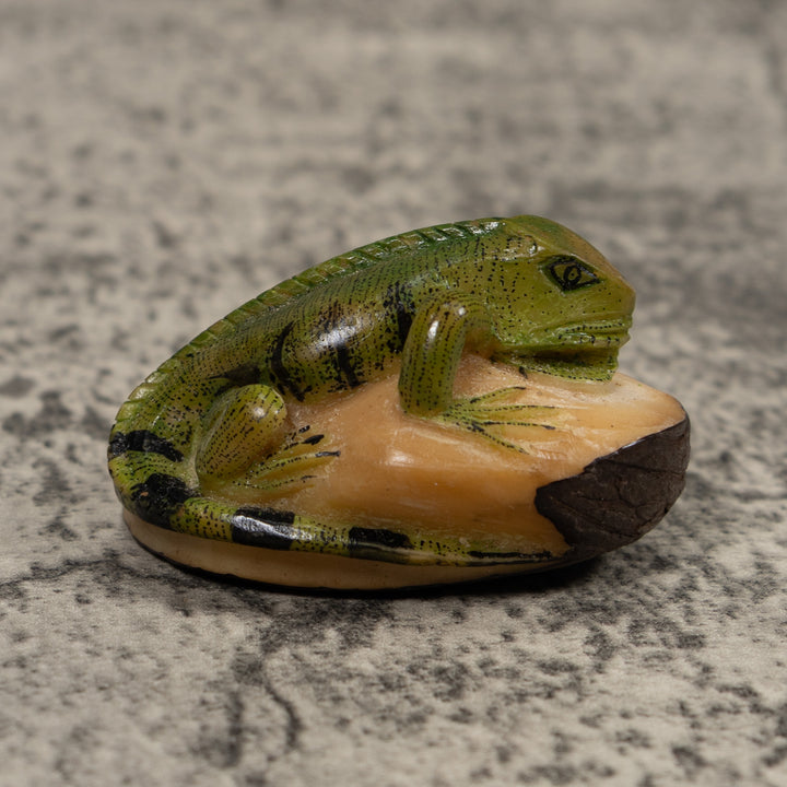 Vintage Iguana Lizard Reptile Tagua Carving