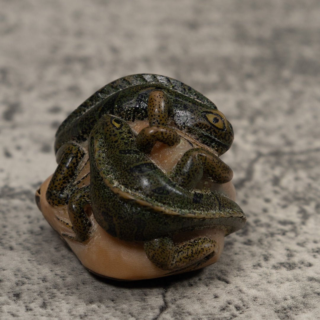Vintage Green And Black Double Iguana Tagua Carving