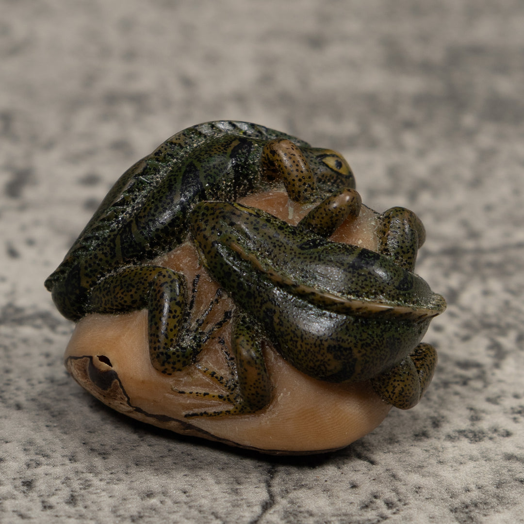 Vintage Green And Black Double Iguana Tagua Carving