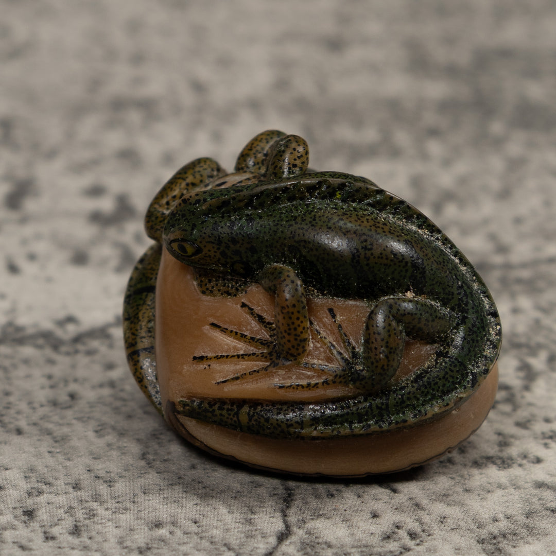 Vintage Green And Black Double Iguana Tagua Carving