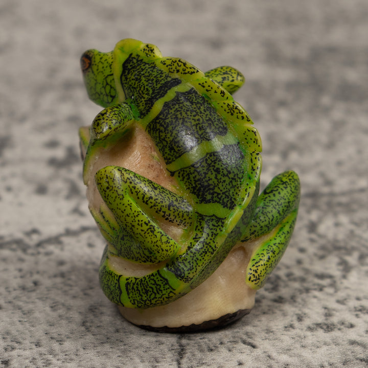 Vintage Iguana Lizard Reptile Tagua Carving