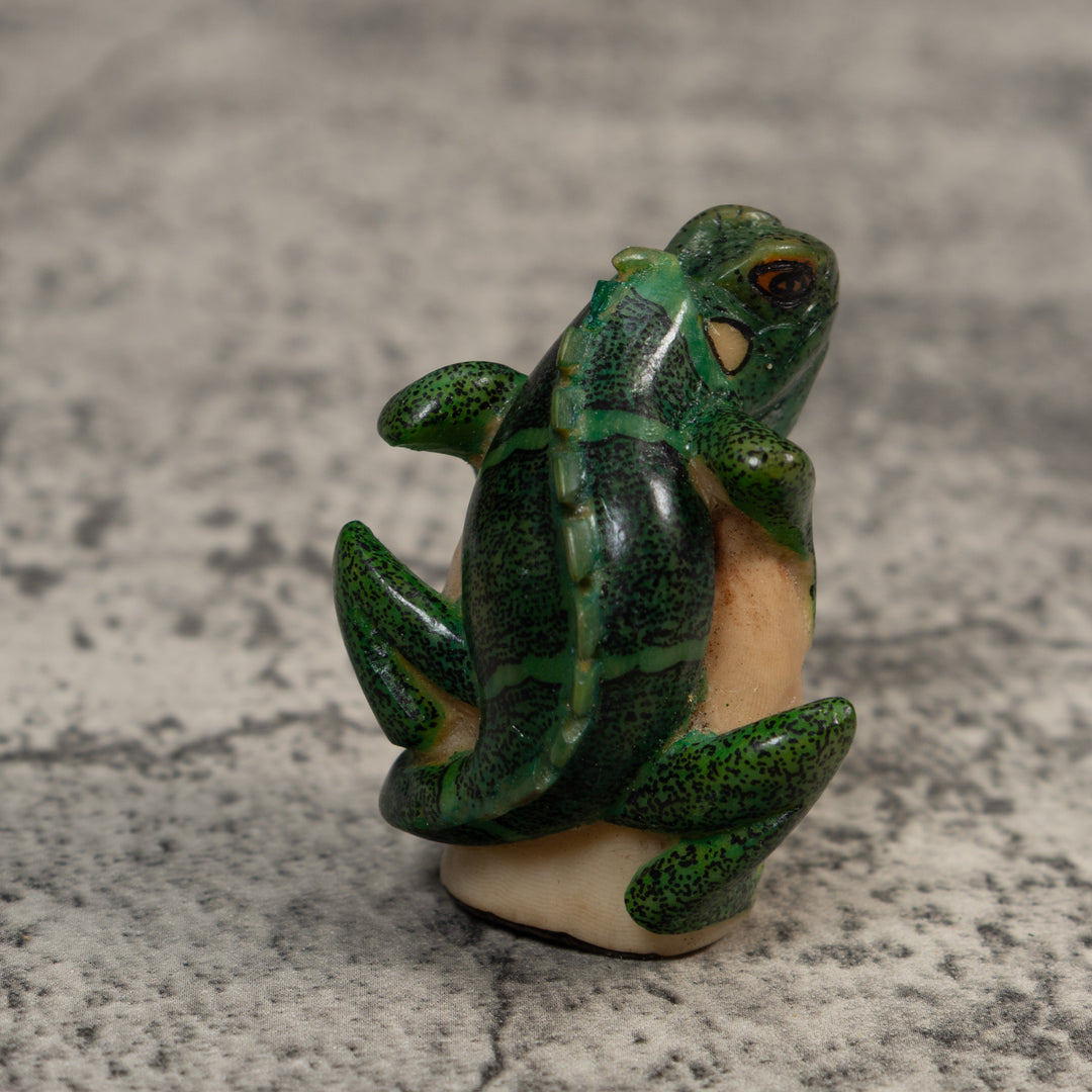 Green Iguana Lizard Tagua Carving
