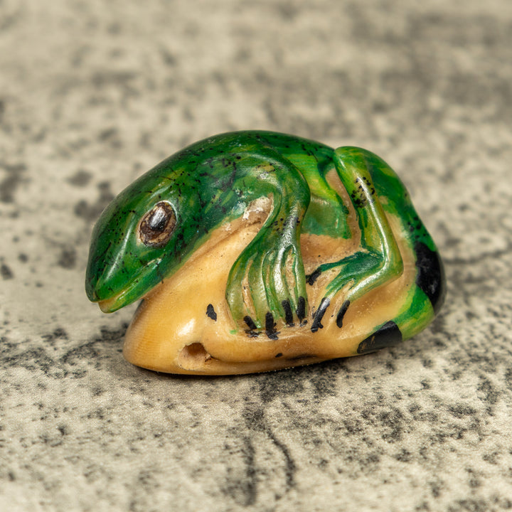 Vintage Green Iguana Lizard Tagua Carving