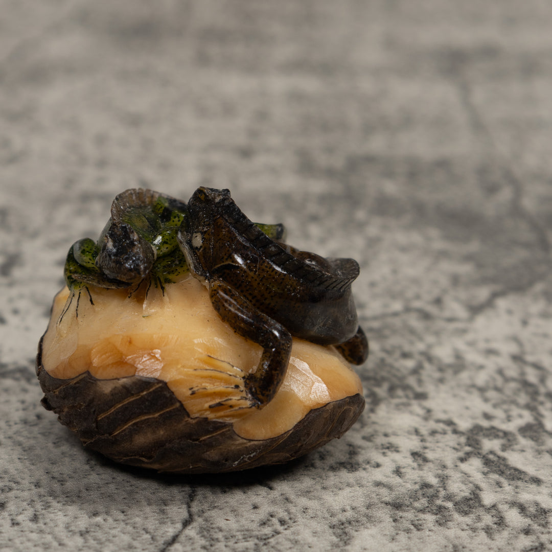 Double Iguana Tagua Carving