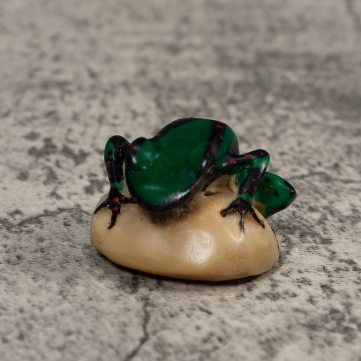 Vintage Dark Green Frog Tagua Carving