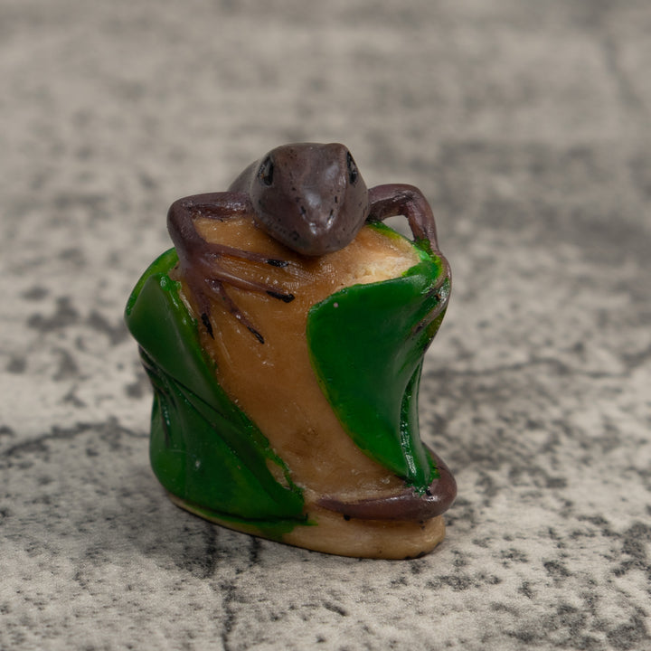 Brown And Green Gecko Lizard Tagua Carving