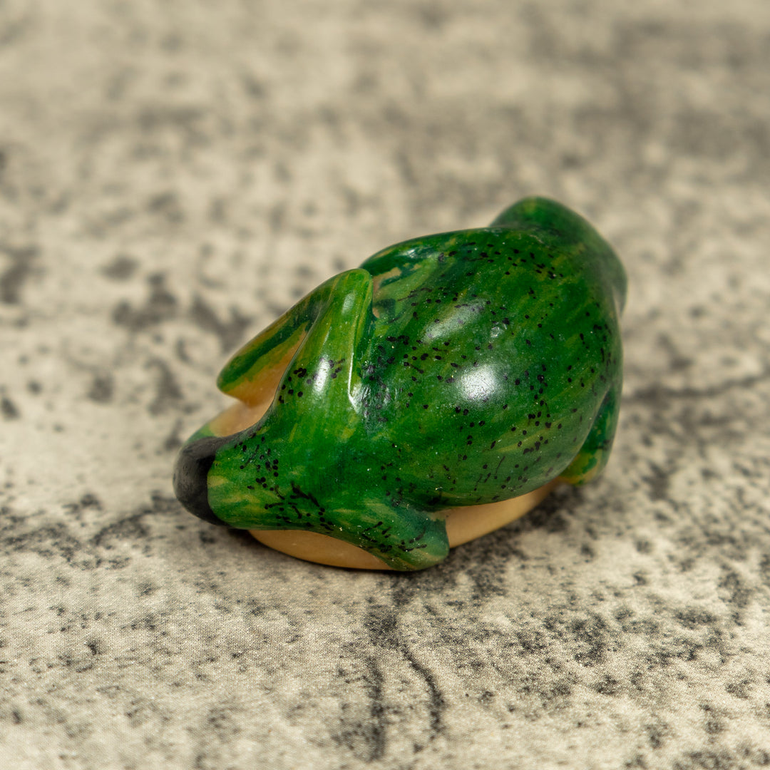 Vintage Green Iguana Lizard Tagua Carving