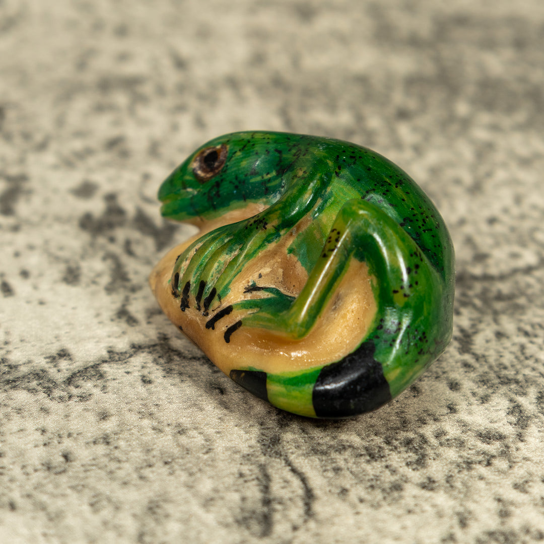 Vintage Green Iguana Lizard Tagua Carving