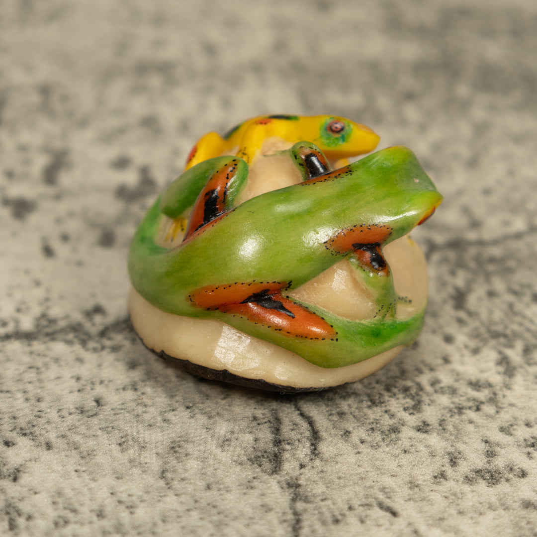 Vintage Poison Dart Frog And Gecko Tagua Carving
