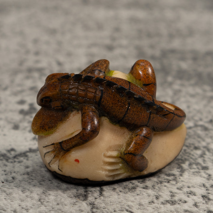 Vintage Brown And Black Iguana Tagua Carving