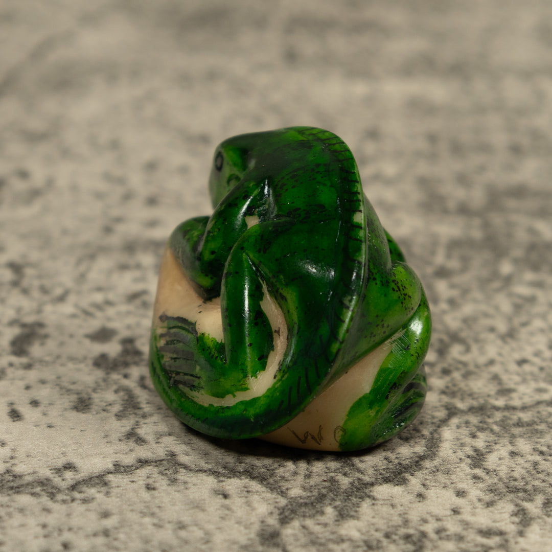 Vintage Green Gecko Tagua Carving