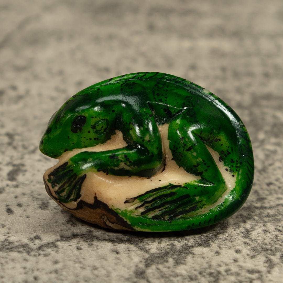 Vintage Green Gecko Tagua Carving