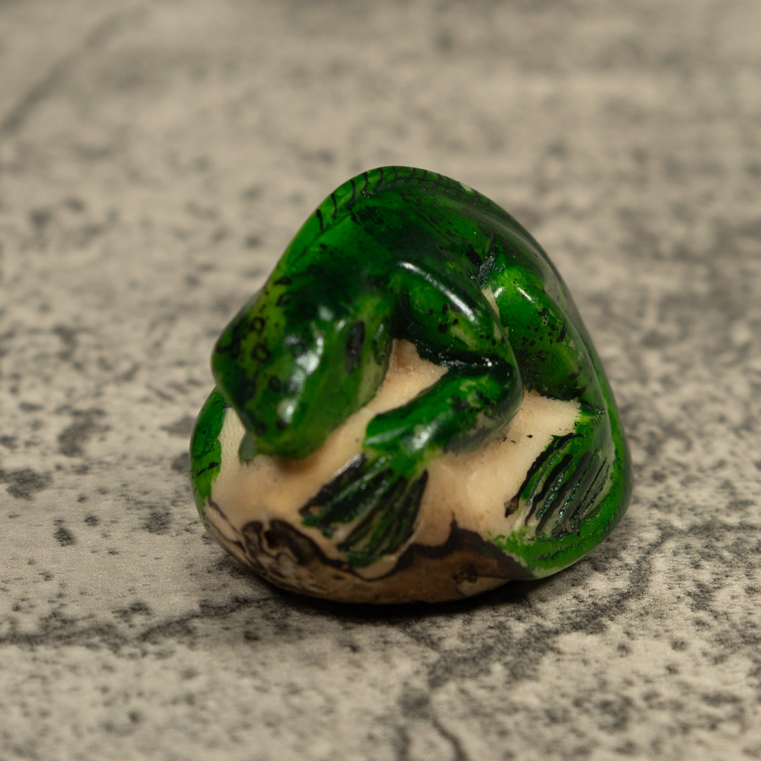 Vintage Green Gecko Tagua Carving