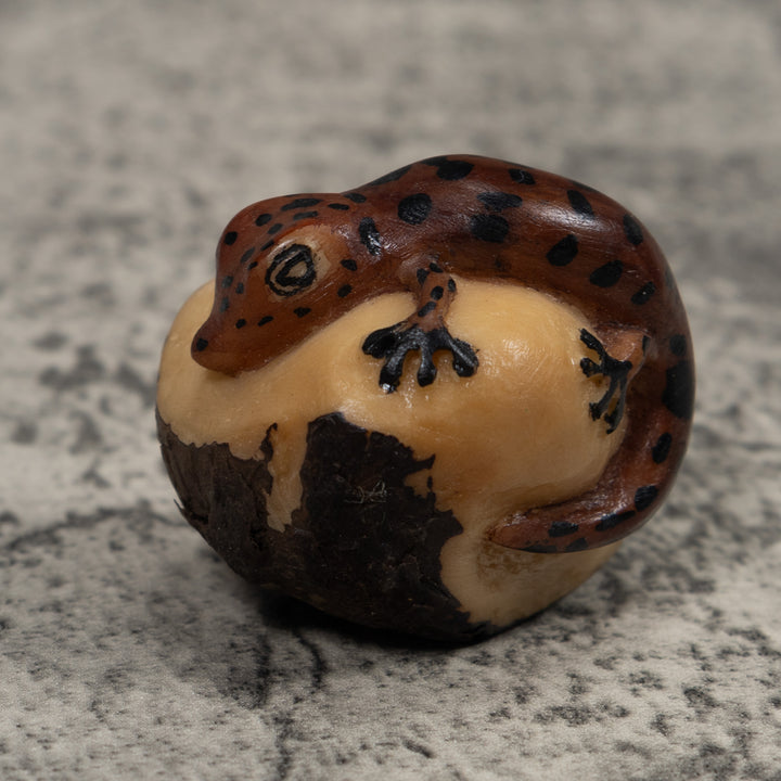 Vintage Gecko Lizard Tagua Carving
