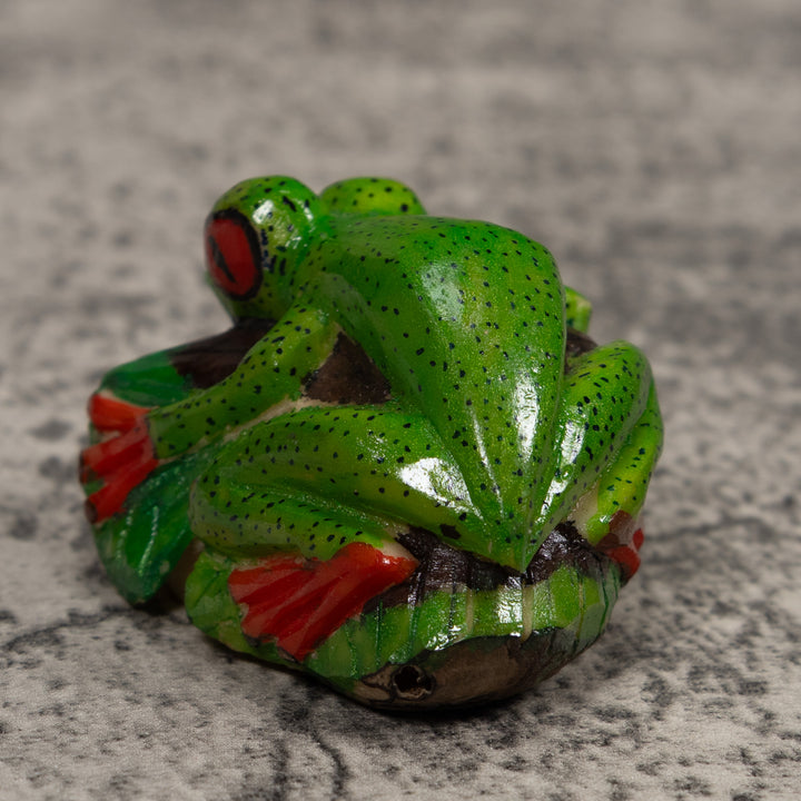 Red-Eye Tree Frog Tagua Carving