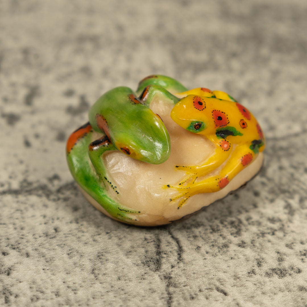 Vintage Poison Dart Frog And Gecko Tagua Carving