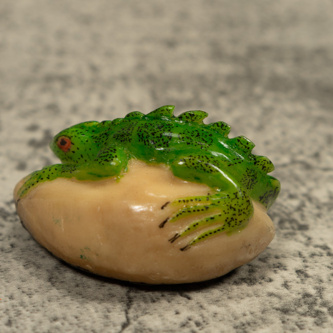 Vintage Iguana Lizard Reptile Tagua Carving