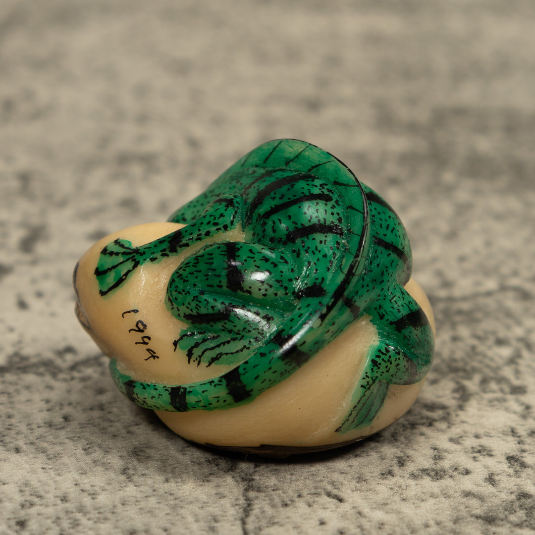 Vintage Iguana Lizard Reptile Tagua Carving