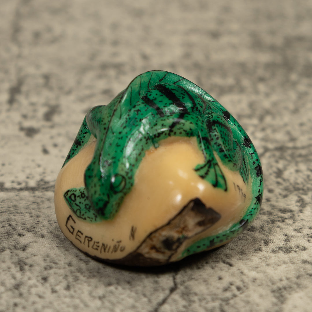 Vintage Iguana Lizard Reptile Tagua Carving