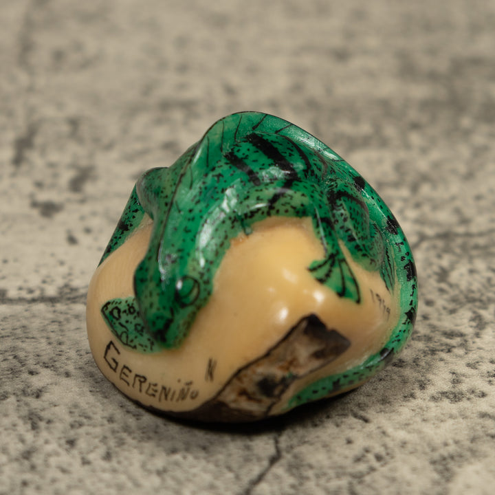 Vintage Iguana Lizard Reptile Tagua Carving