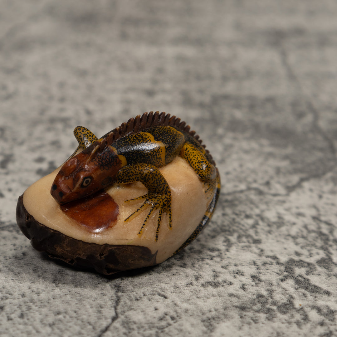 Iguana Lizard Reptile Tagua Carving
