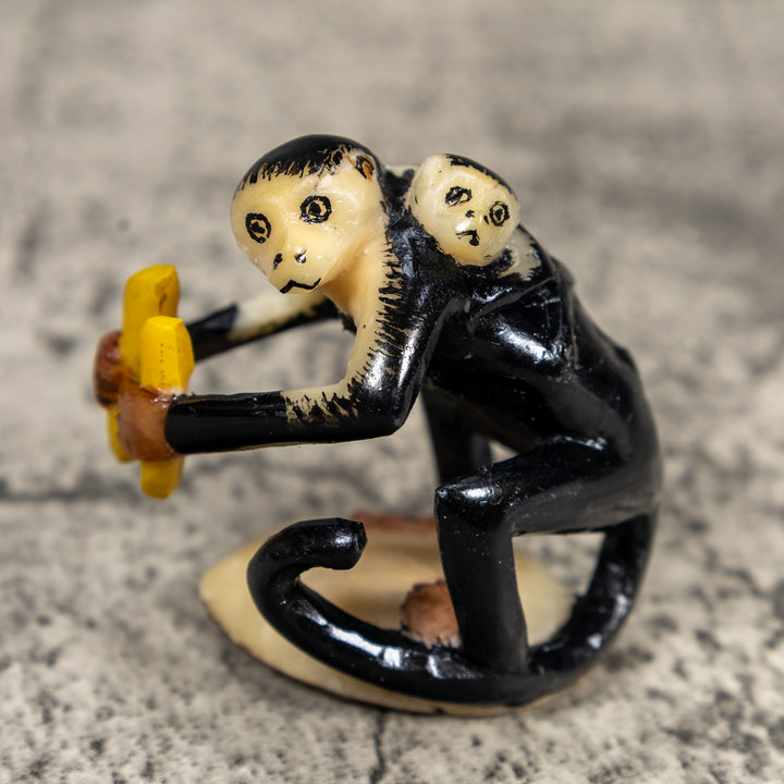 White Face Monkey With Infant And Banana Tagua Carving