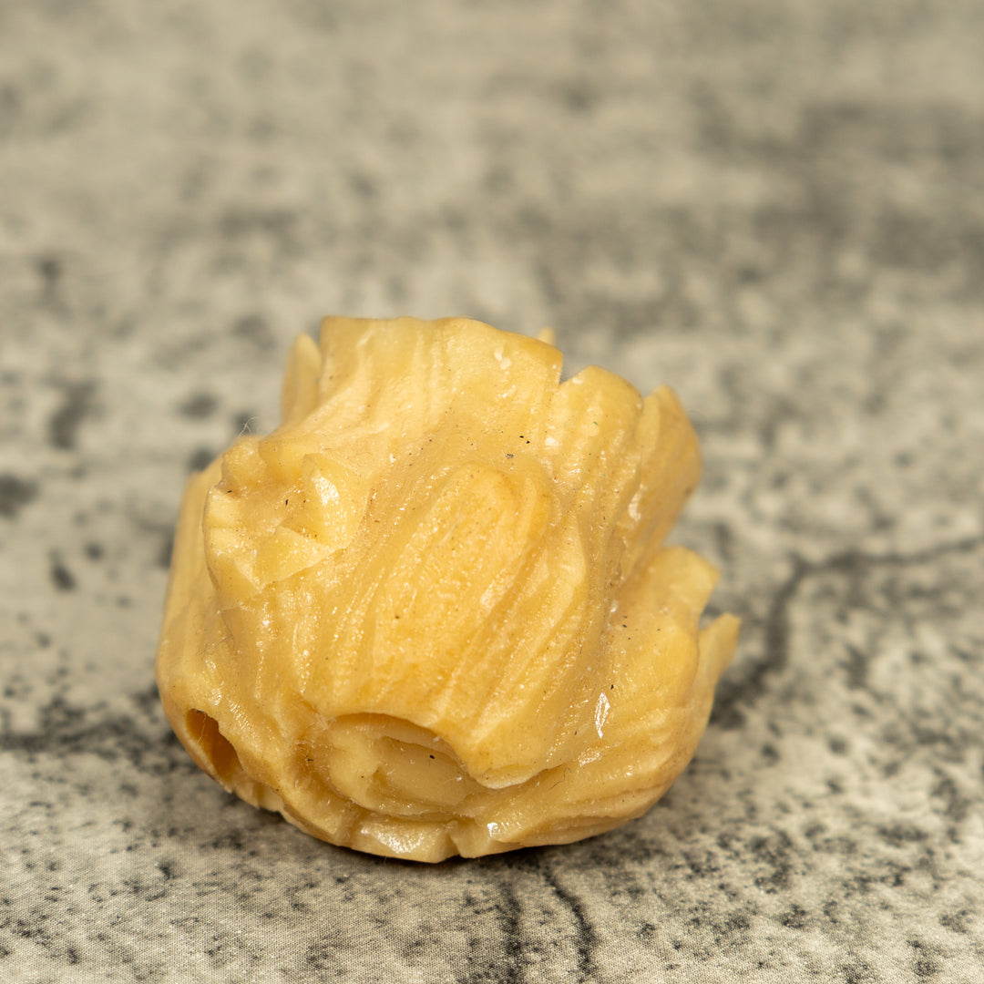 Natural White Neque Agouti And Wood Log Tagua Carving