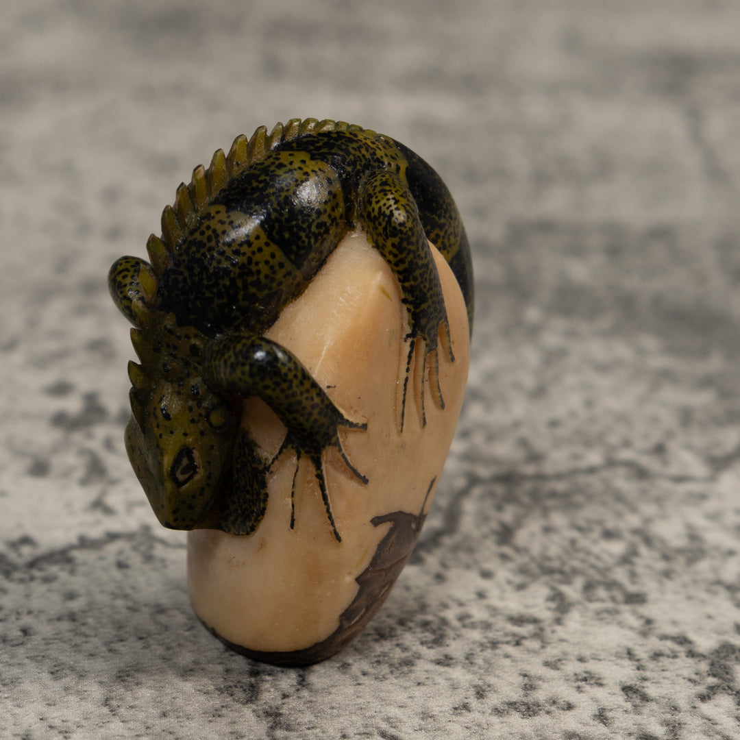 Vintage Green And Black Iguana Lizard Tagua Carving