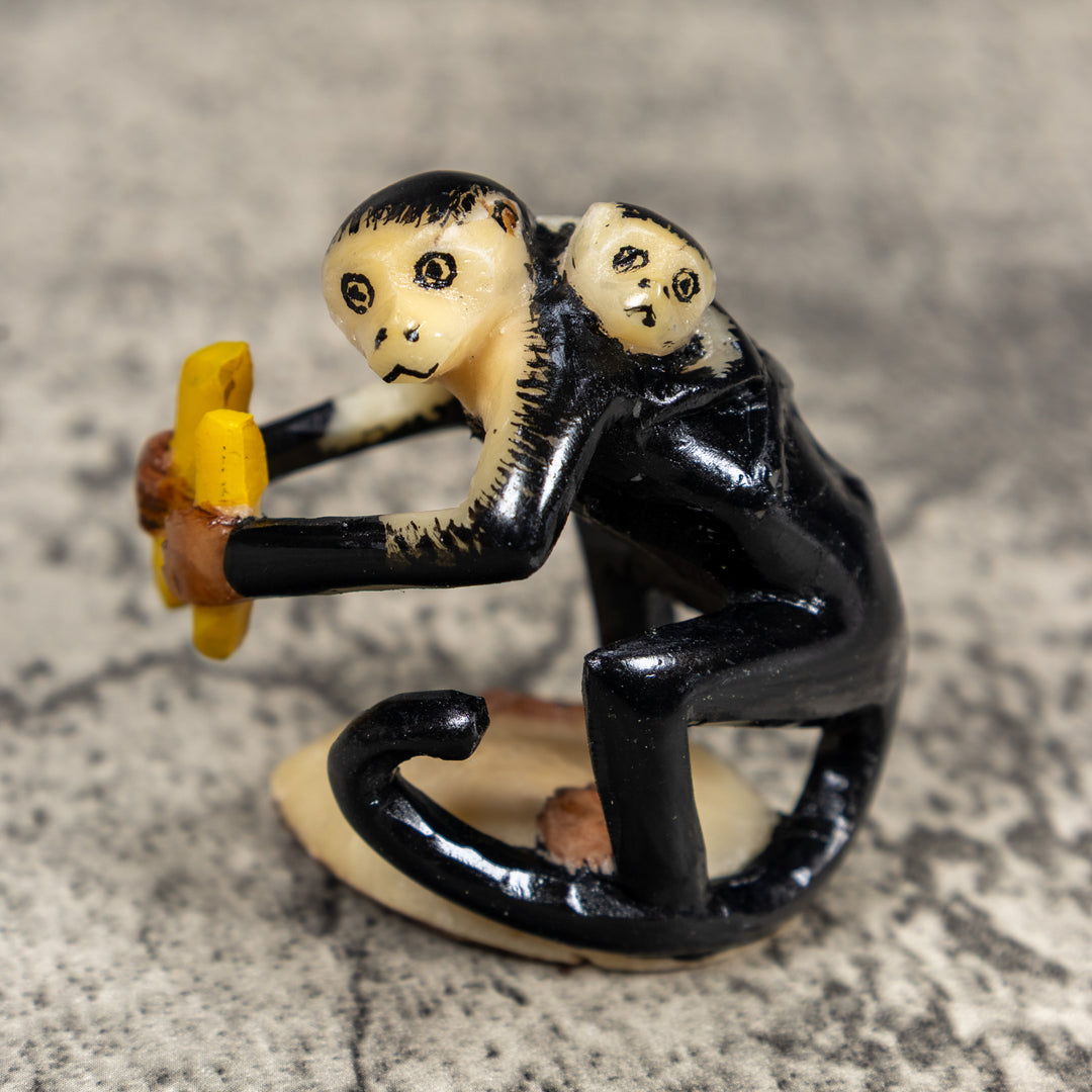 White Face Monkey With Infant And Banana Tagua Carving