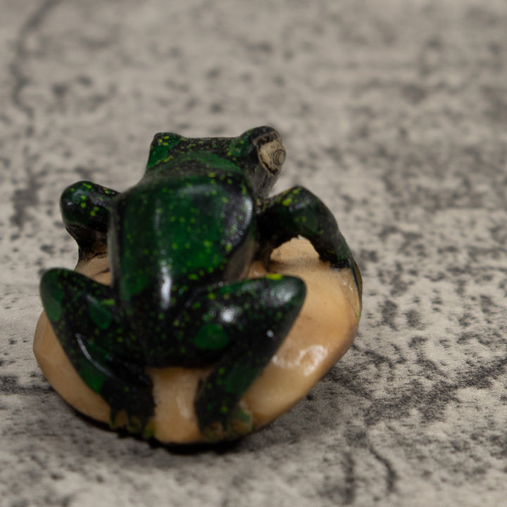 Vintage Dark Green Frog Tagua Carving