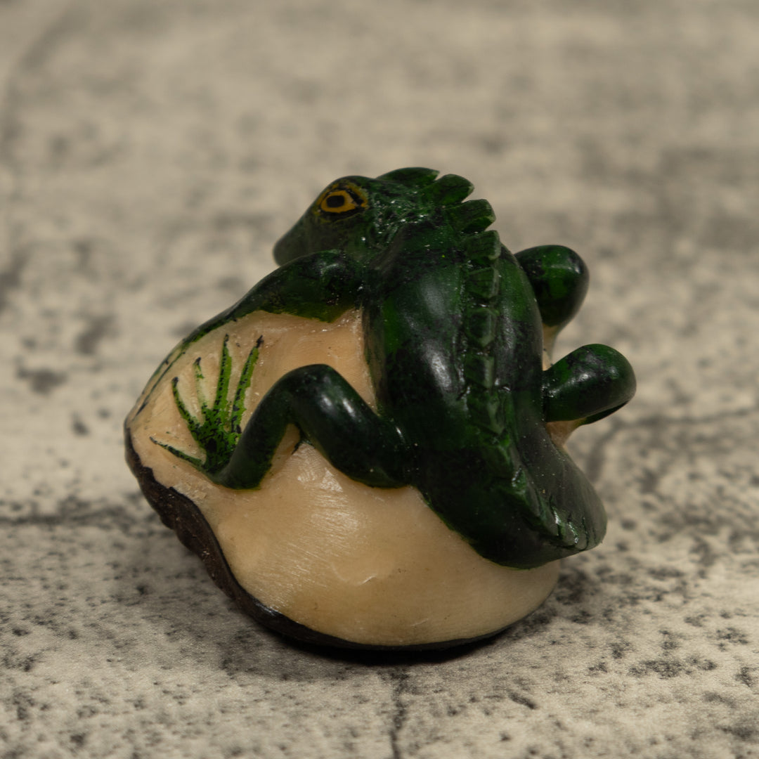 Vintage Iguana Lizard Reptile Tagua Carving