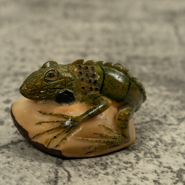 Vintage Iguana Lizard Reptile Tagua Carving