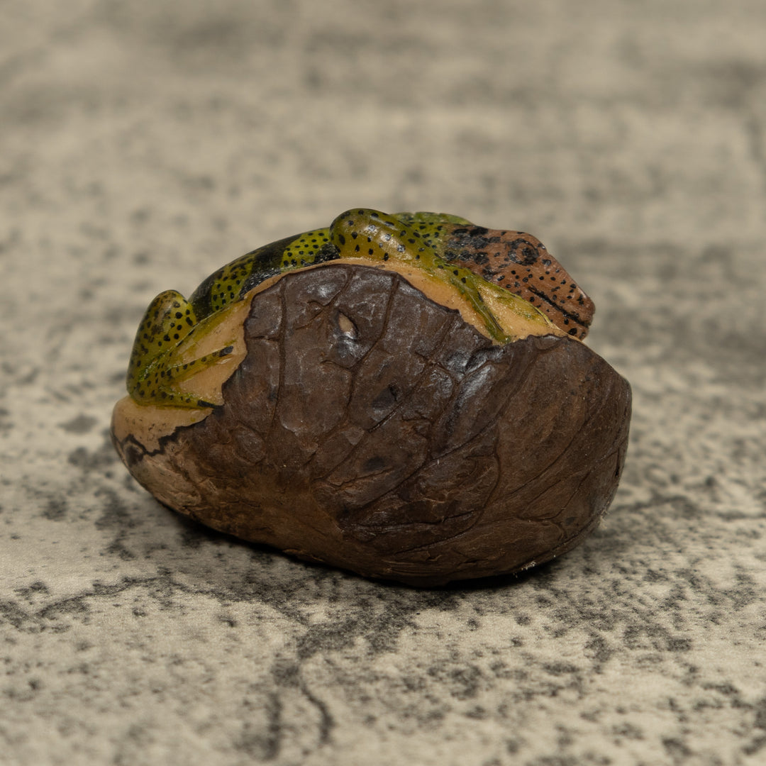 Vintage Iguana Lizard Reptile Tagua Carving