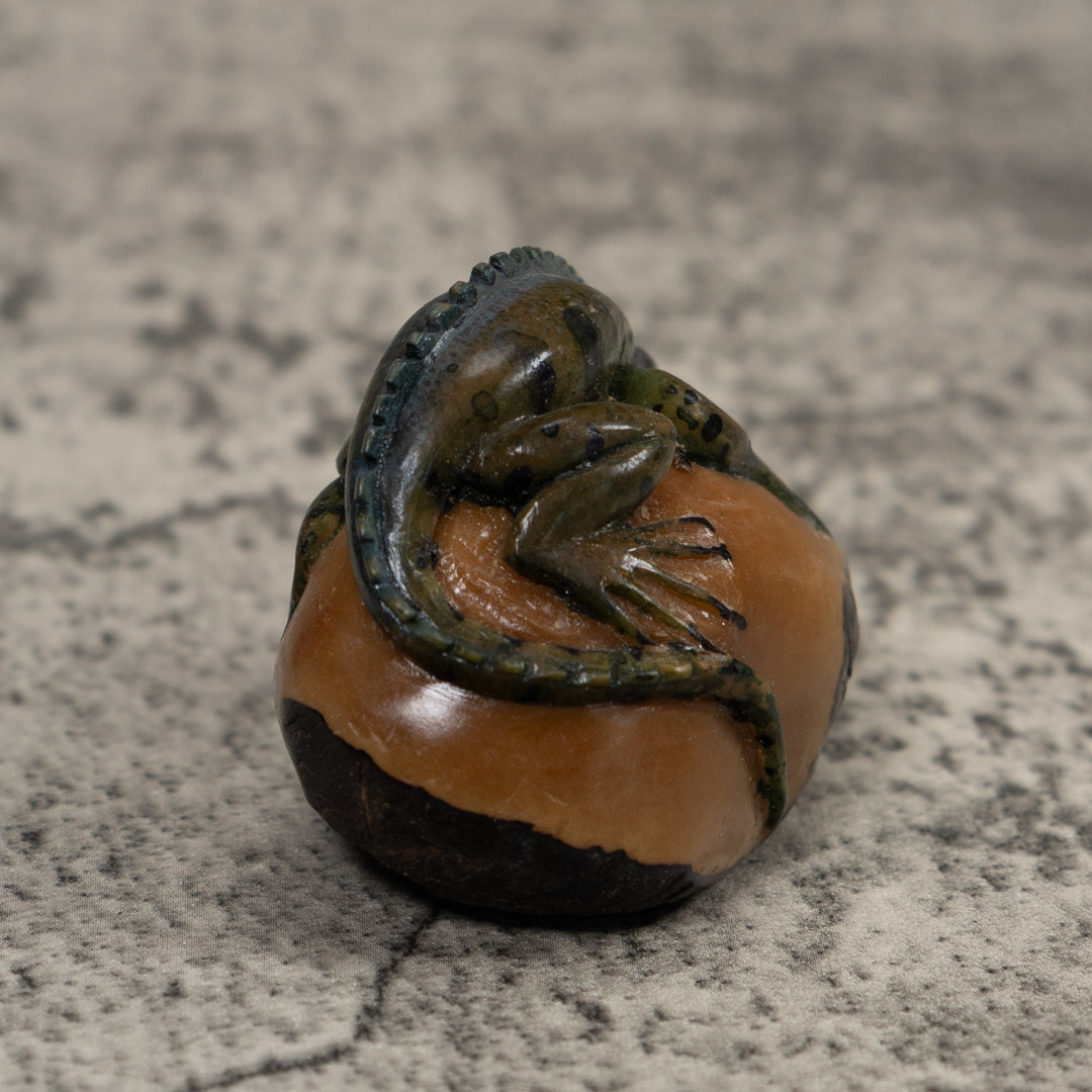 Vintage Iguana Lizard Reptile Tagua Carving