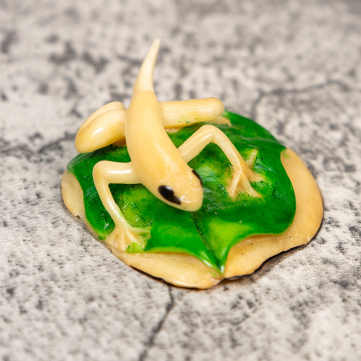 White And Green Gecko Lizard Tagua Carving